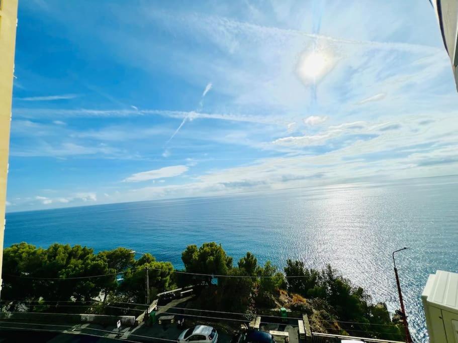 Suite Sunset 22 - Fronte Mare Санремо Экстерьер фото