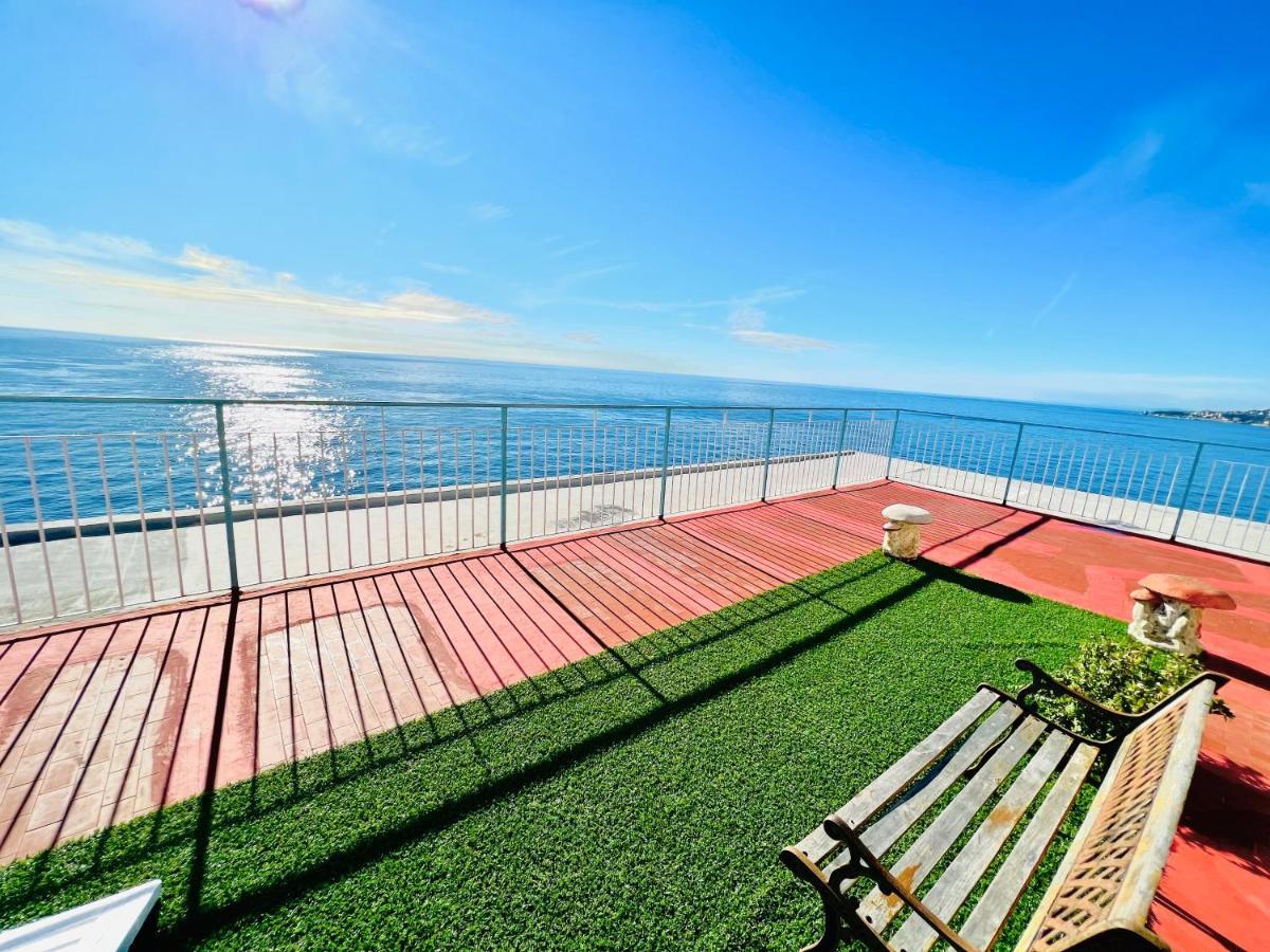 Suite Sunset 22 - Fronte Mare Санремо Экстерьер фото